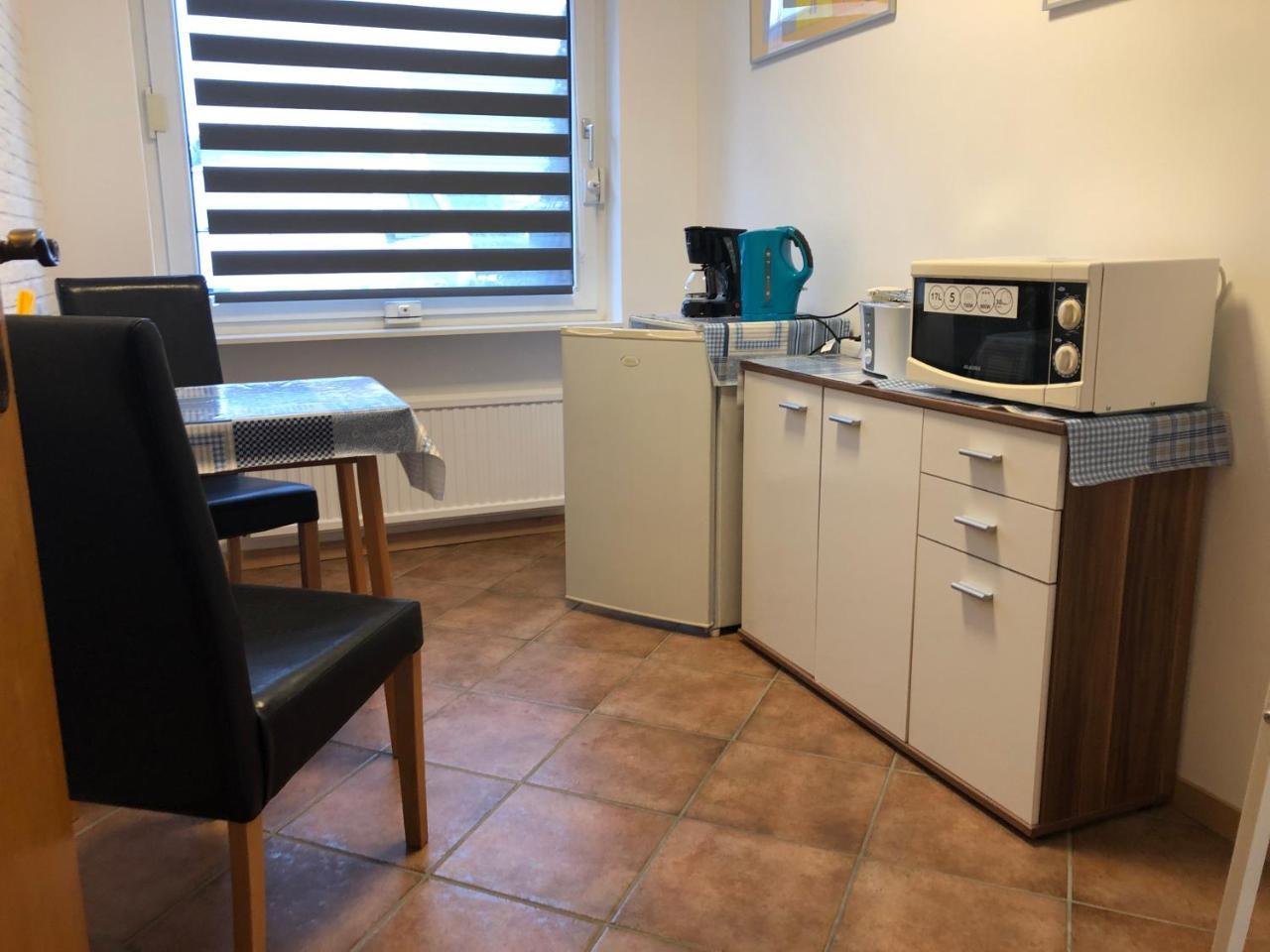 Messezimmer 4U Düsseldorf Eksteriør billede