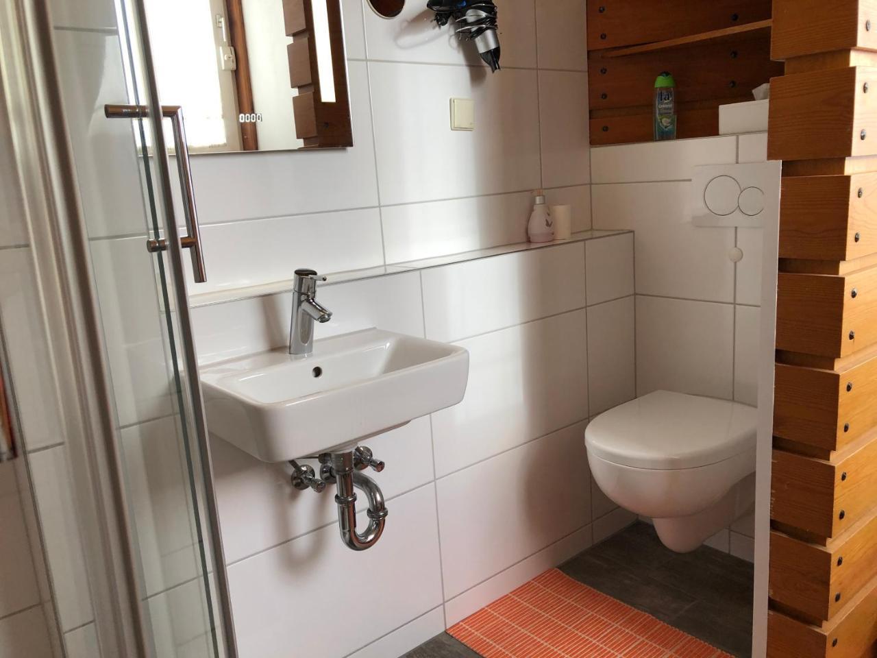 Messezimmer 4U Düsseldorf Eksteriør billede