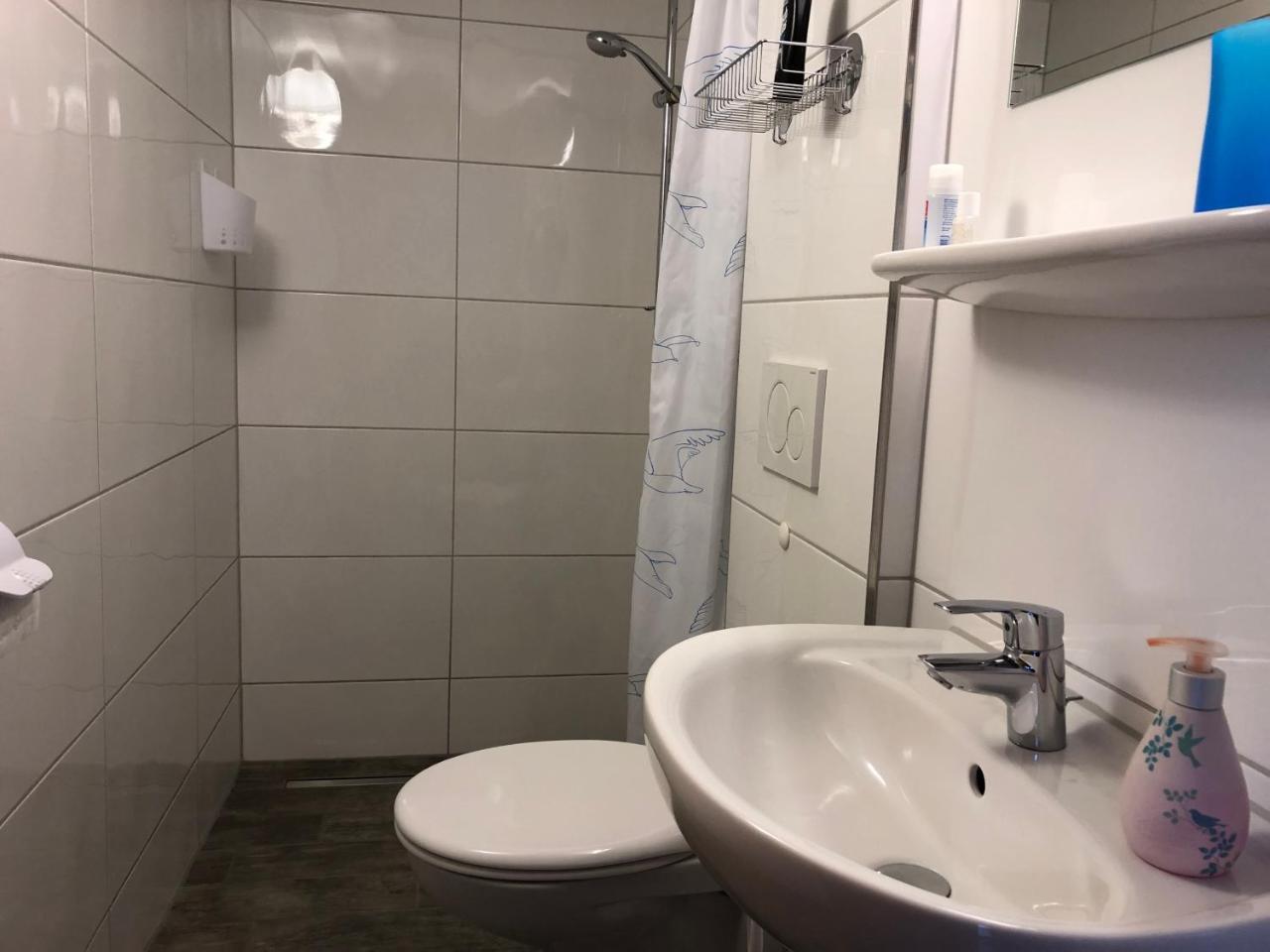 Messezimmer 4U Düsseldorf Eksteriør billede