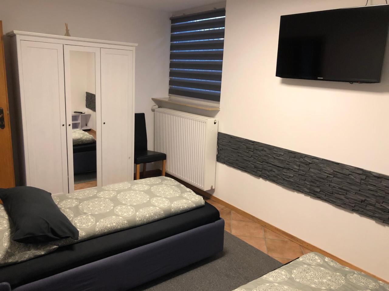 Messezimmer 4U Düsseldorf Eksteriør billede