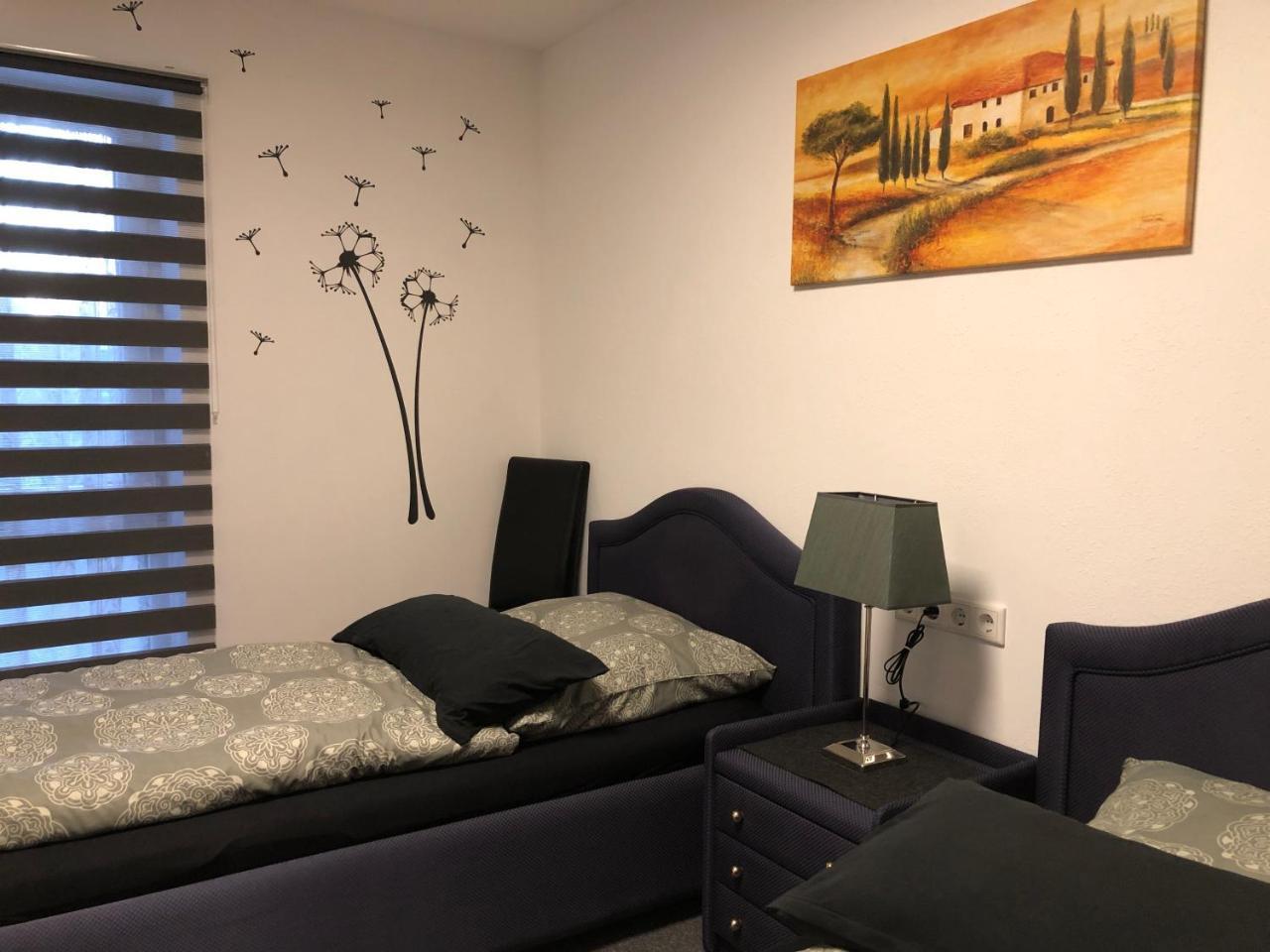 Messezimmer 4U Düsseldorf Eksteriør billede